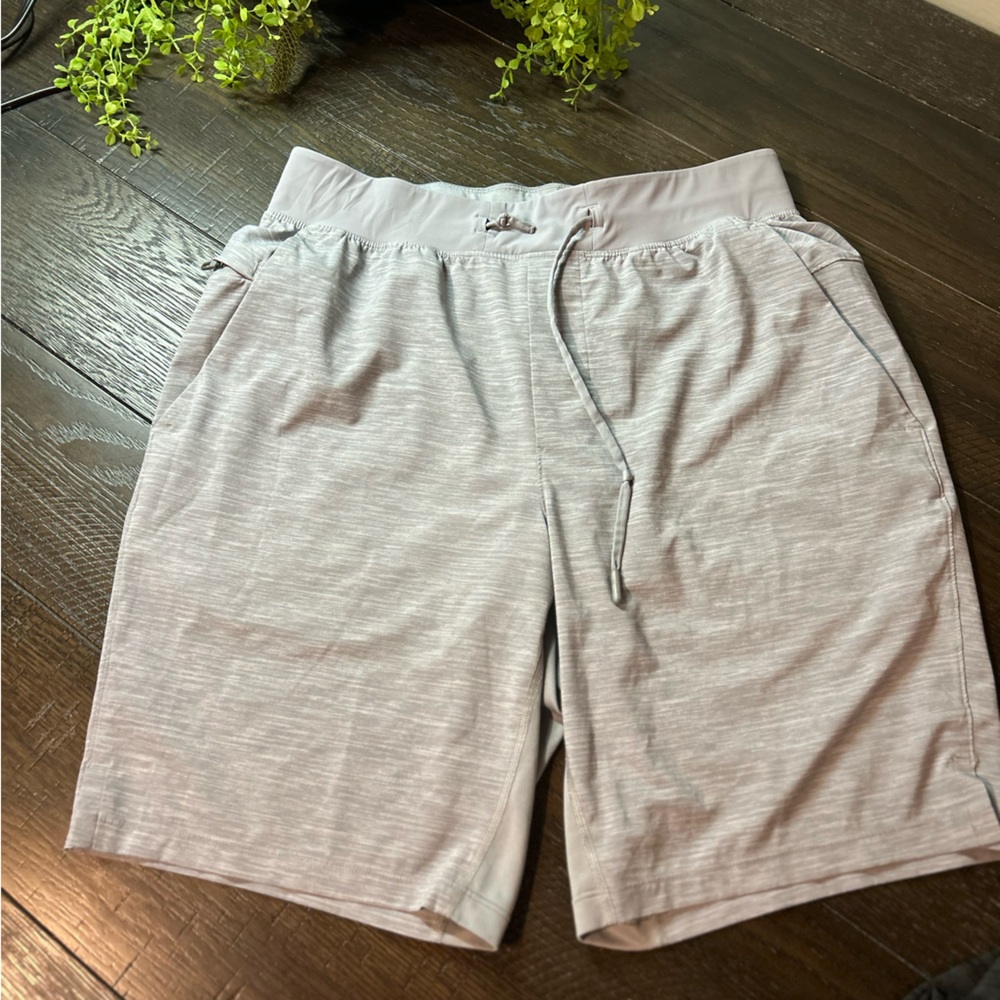 Men’s lululemon athletica Light Gray Performance Shorts